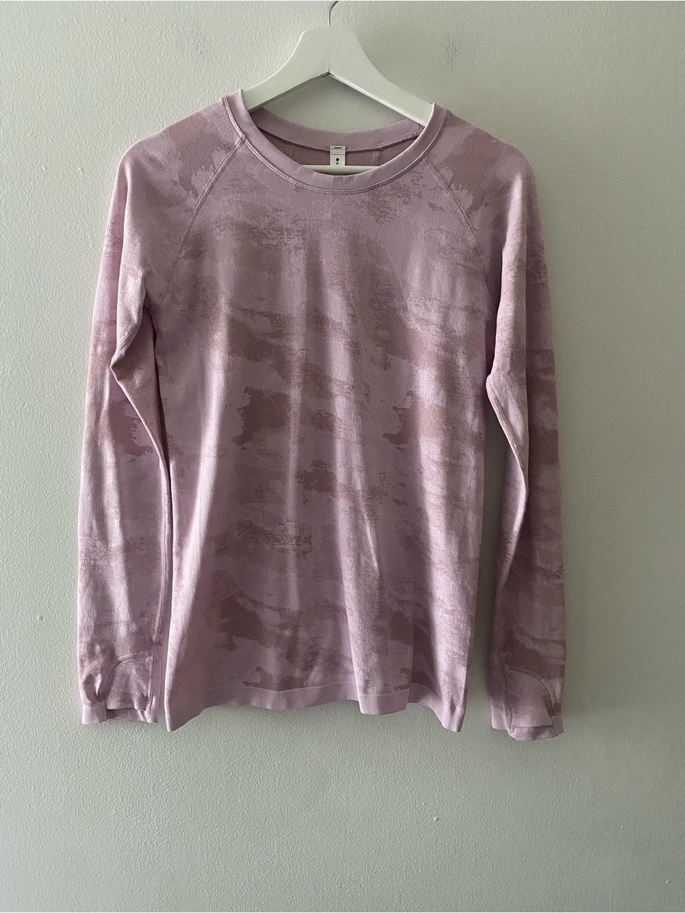 Athleta Momentum Dusty Women’s Pink Camo Long Sleeve Top
